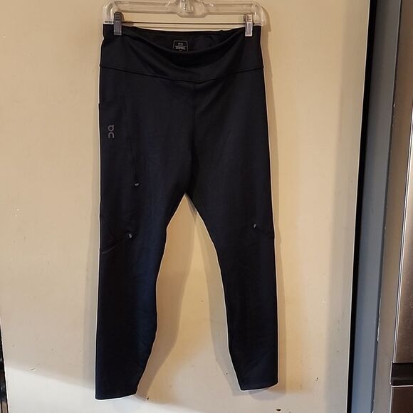 On clouds Run On Running pants XL NWOT - Picture 1 of 5
